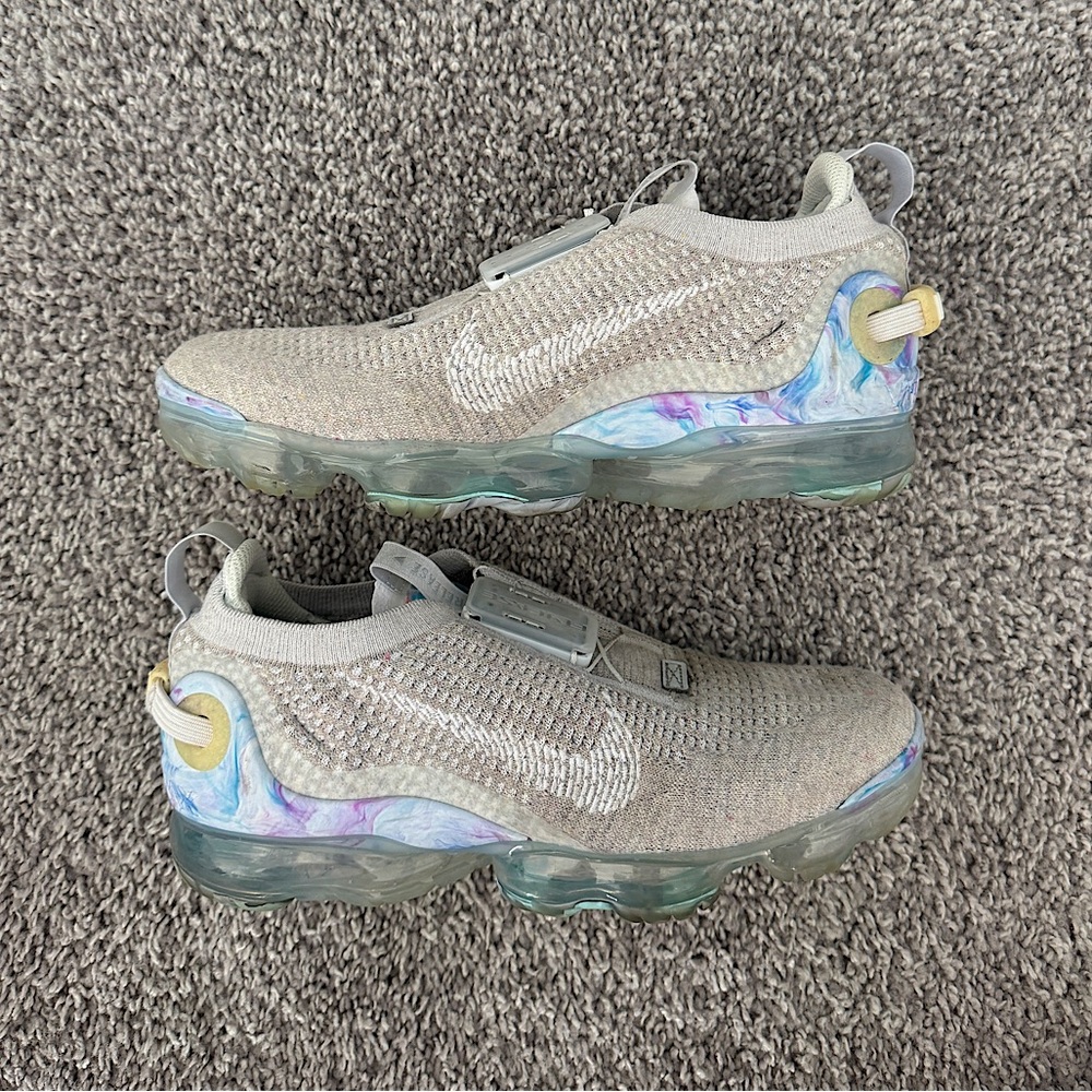 Nike Women’s Air Vapormax 2020 FlyKnit in Summit White, size 8